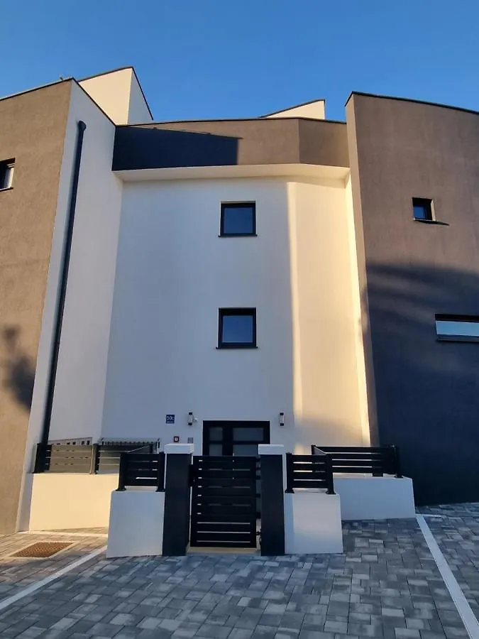 Sea View Medulin Apartment - Orijeta