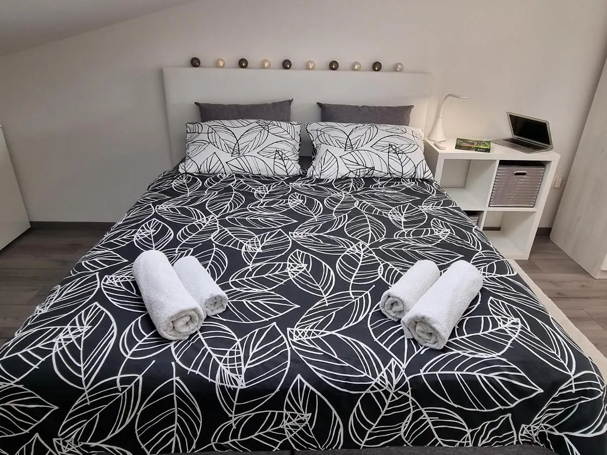Sea View Medulin Apartment - Orijeta