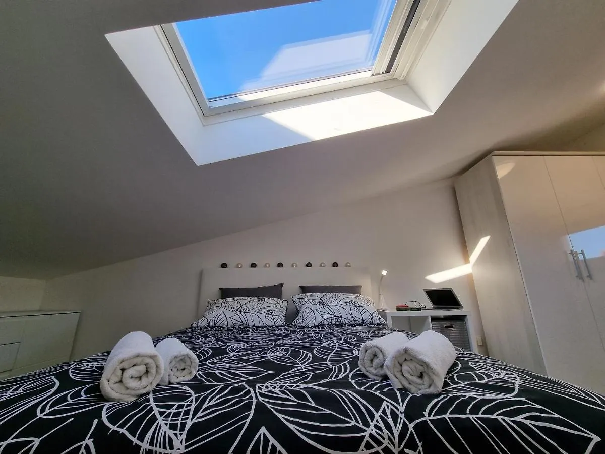 Sea View Medulin Apartment - Orijeta 0*,